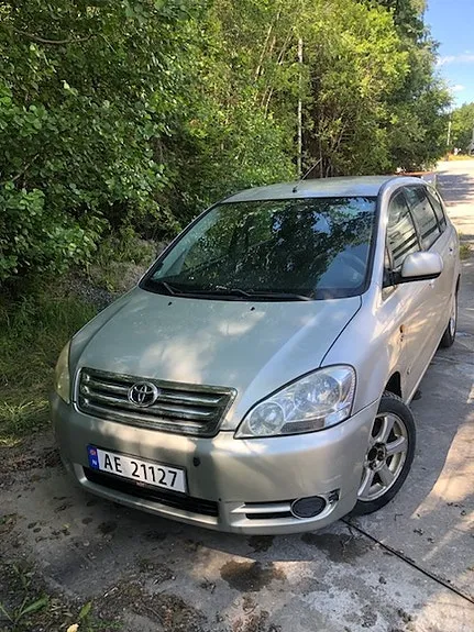 Toyota Avensis Verso
