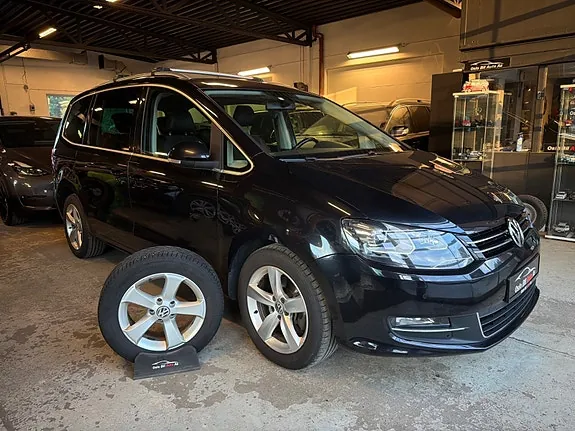 Volkswagen Sharan 2012 photo 2