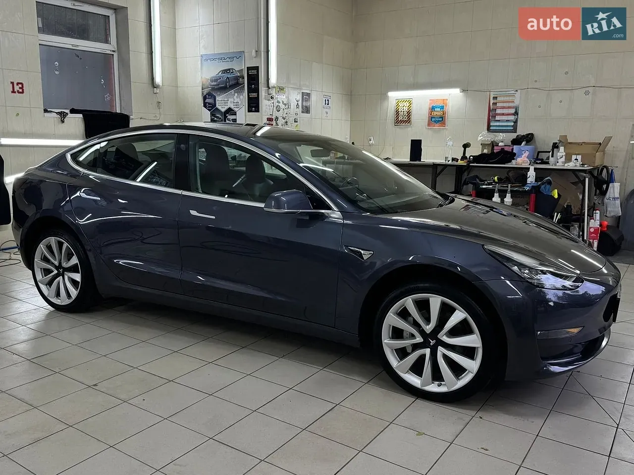 Tesla Model 3 2018 photo 2