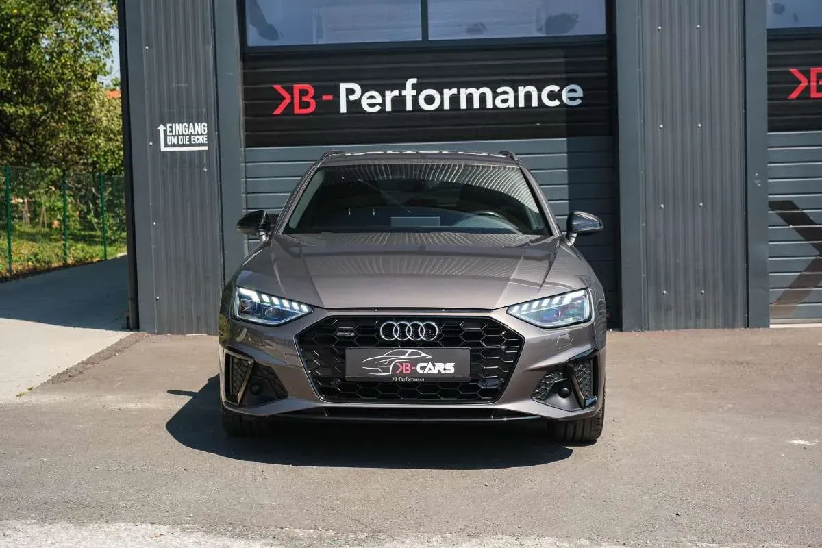 Audi A4 2021 photo 2
