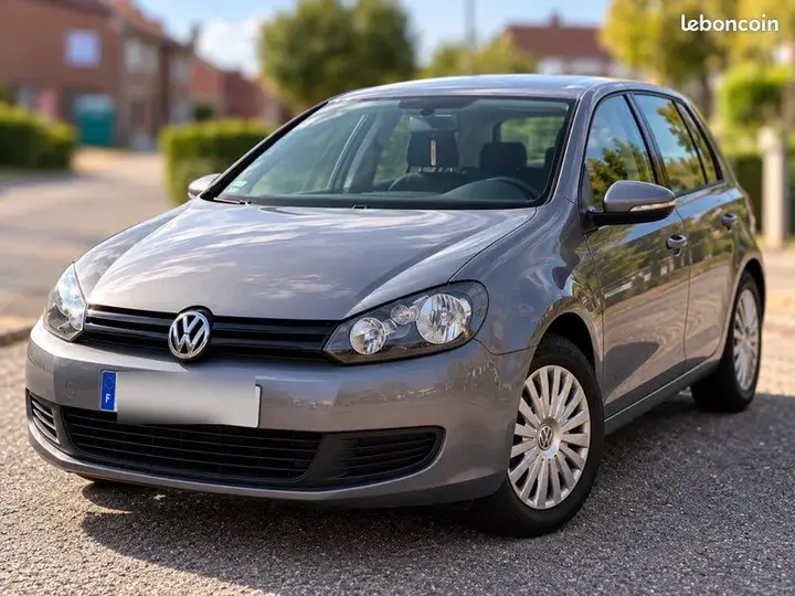 Volkswagen Golf 2010 photo 2