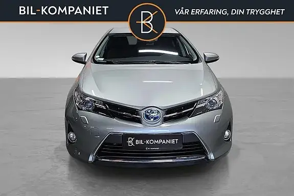 Toyota Auris 2015 photo 5