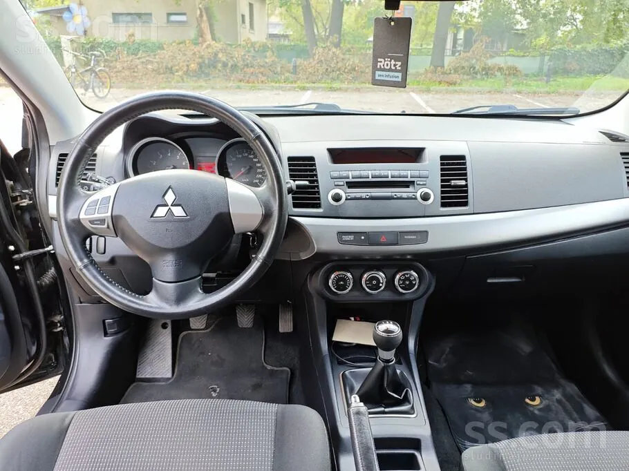 Mitsubishi Lancer 2011 photo 5