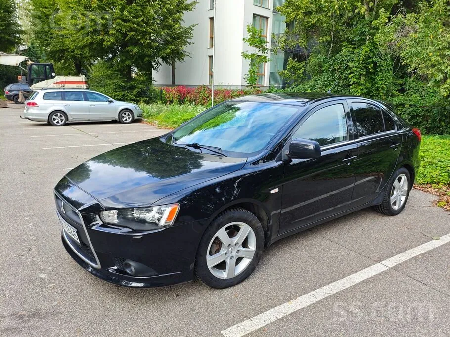 Mitsubishi Lancer 2011 photo 2