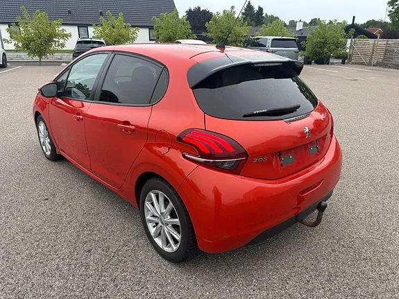 Peugeot 208 2017 photo 4