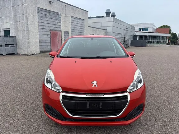 Peugeot 208 2017 photo 3