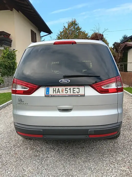 Ford Galaxy 2013 photo 3