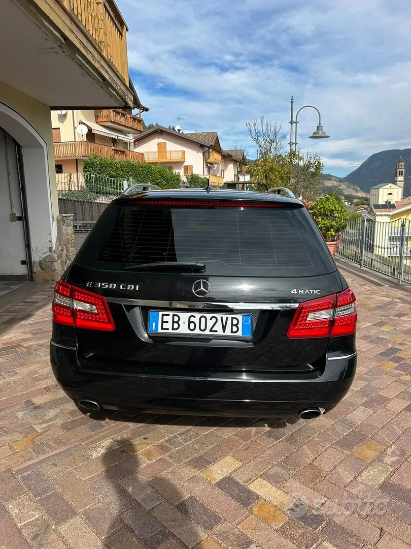 Mercedes-Benz E-Class 2010 photo 3