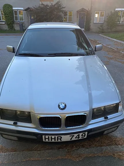 BMW 316I 1999 photo 2