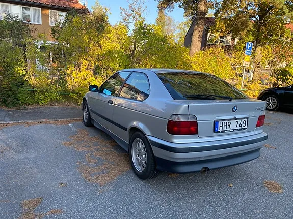 BMW 316I 1999 photo 4