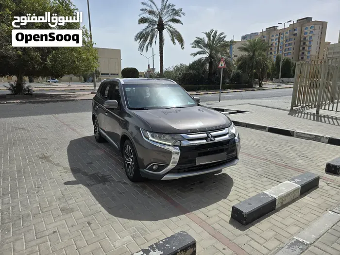 Mitsubishi Outlander 2016 photo 2