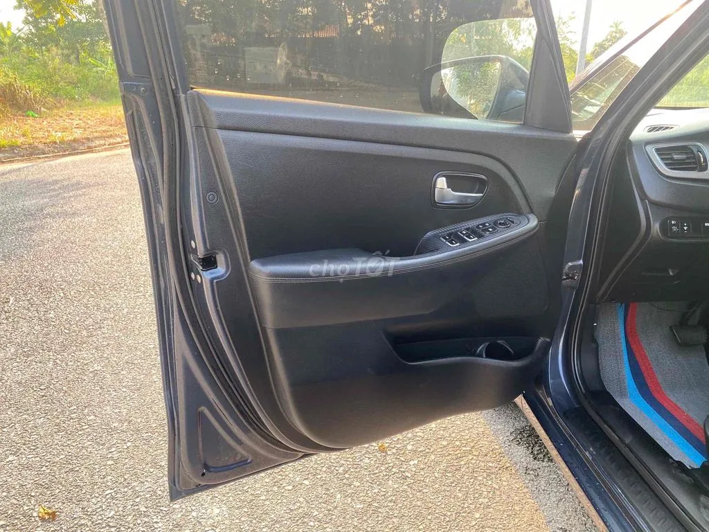 Kia Rondo 2016 photo 2