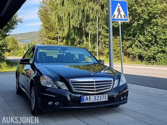 Mercedes-Benz E 200 D 2010 photo 4