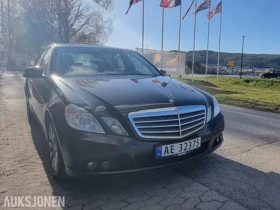 Mercedes-Benz E 200 D 2010 photo 5