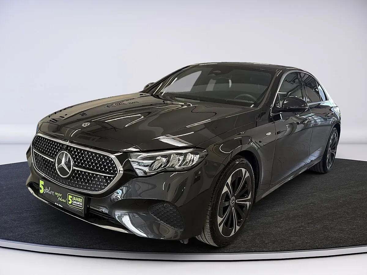 Mercedes-Benz E-Class 2025 photo 2