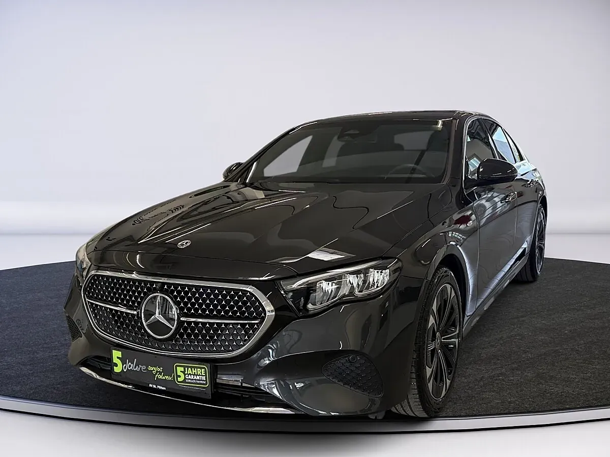 Mercedes-Benz E-Class 2025 photo 3