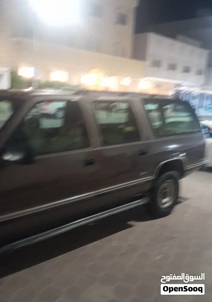 GMC Suburban 1994 photo 2
