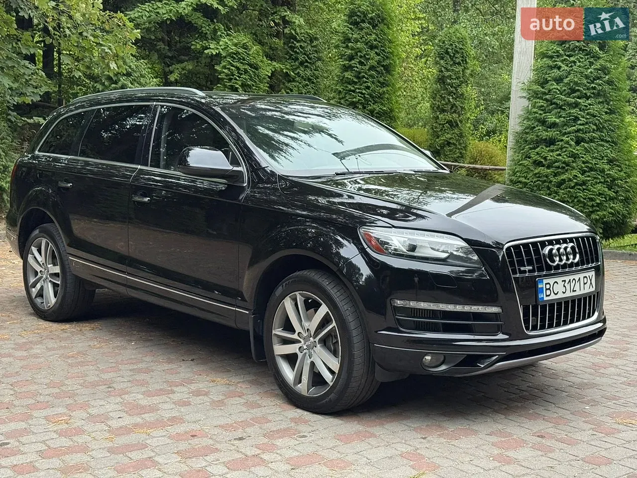 Audi Q7 2011 photo 2