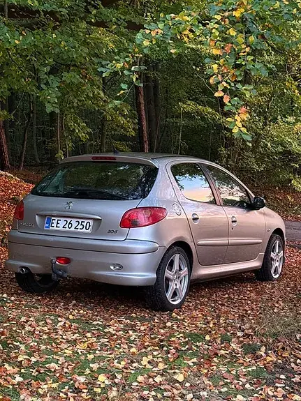 Peugeot 206 2007 photo 2