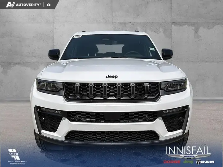 Jeep Grand Cherokee 2026 photo 2