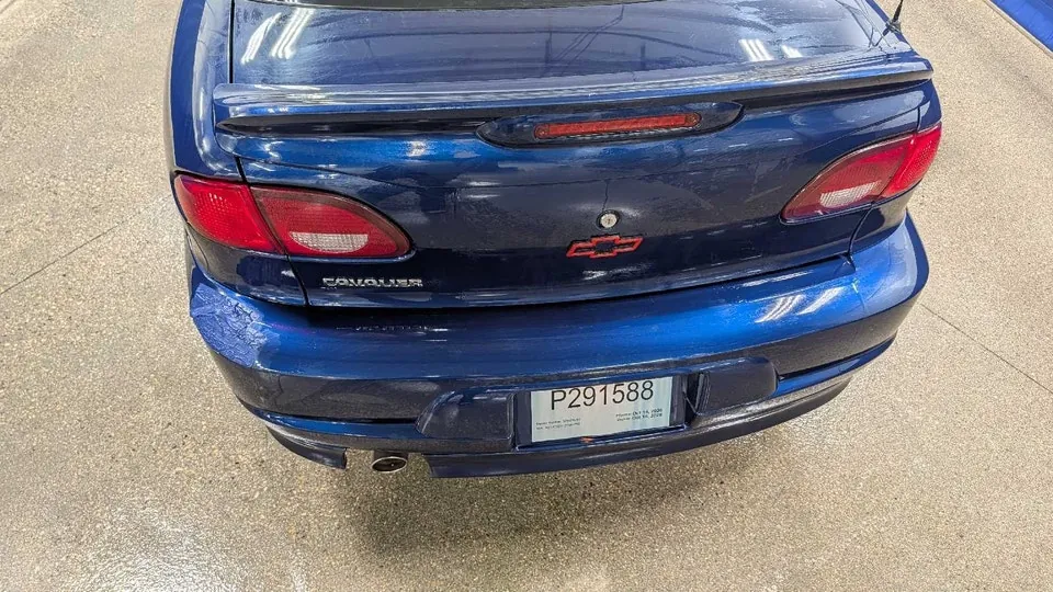 Chevrolet Cavalier 2000 photo 3