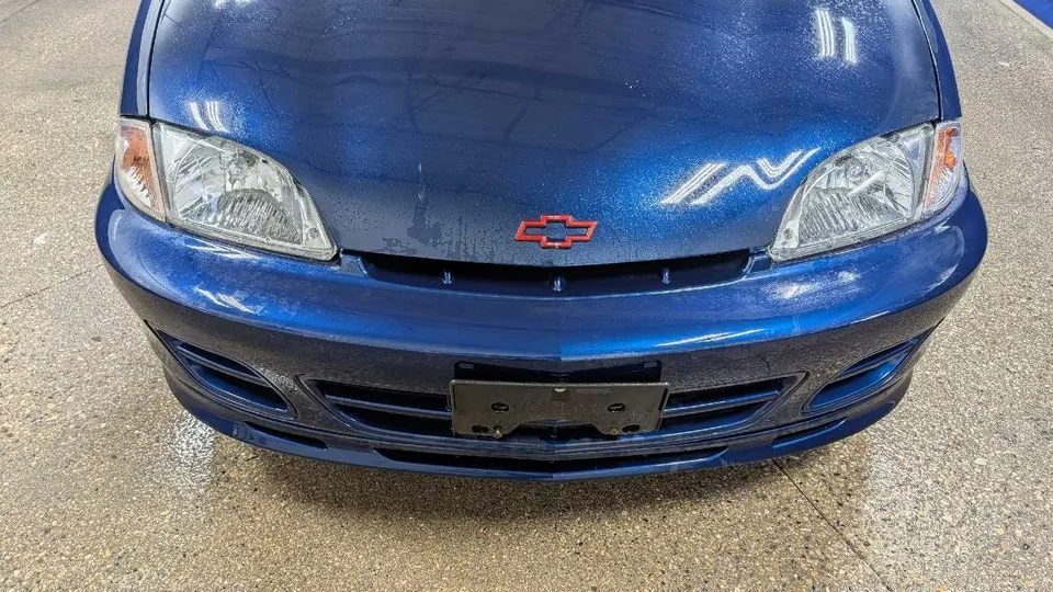 Chevrolet Cavalier 2000 photo 2