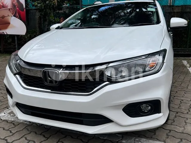 Honda Grace 2017 photo 2