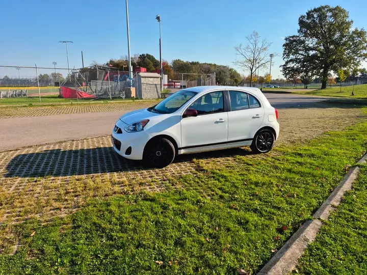 Nissan Micra 2015 photo 5