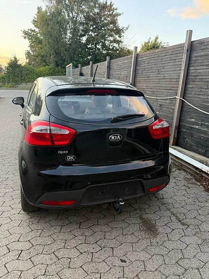 Kia Rio 2013 photo 3