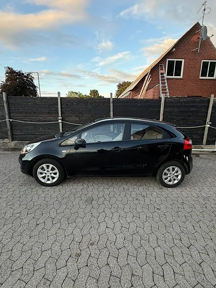 Kia Rio 2013 photo 2