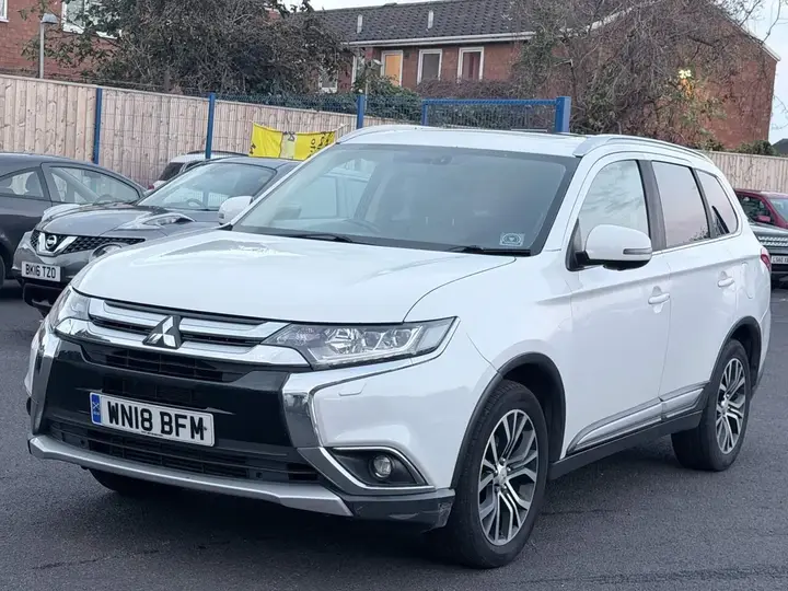 Mitsubishi Outlander 2018 photo 3