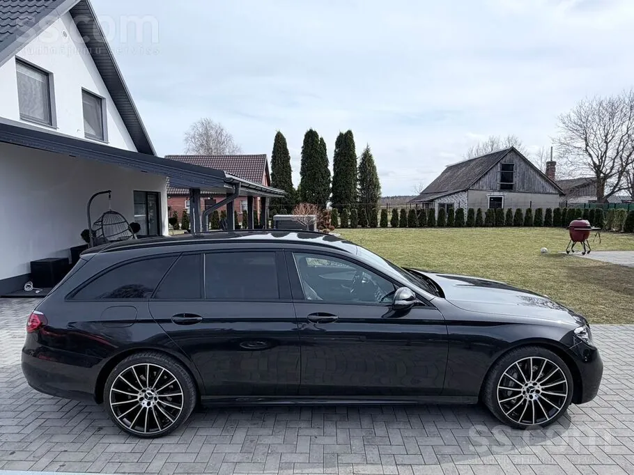 Mercedes-Benz E300 2022 photo 5