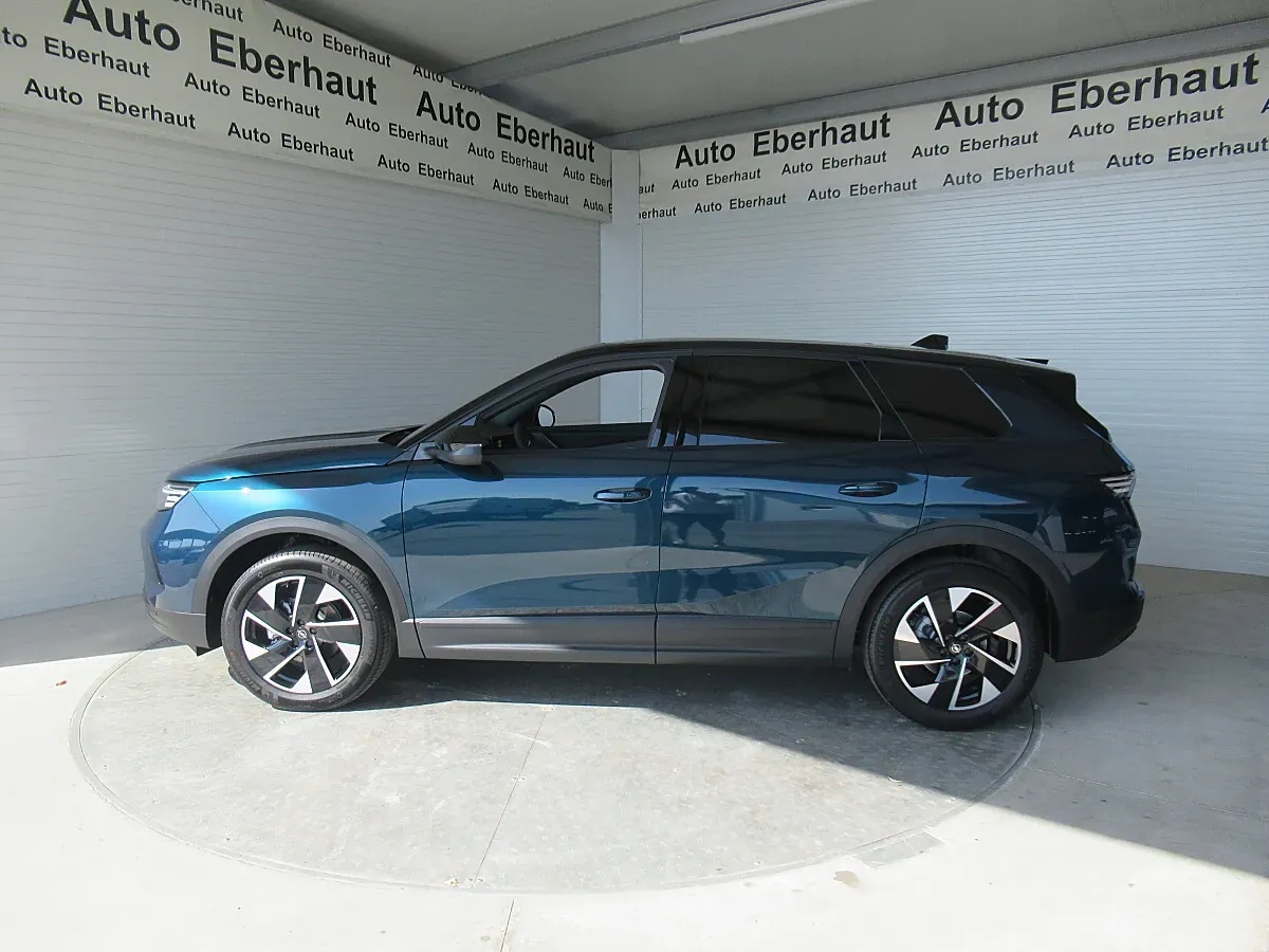 Opel Grandland photo 2