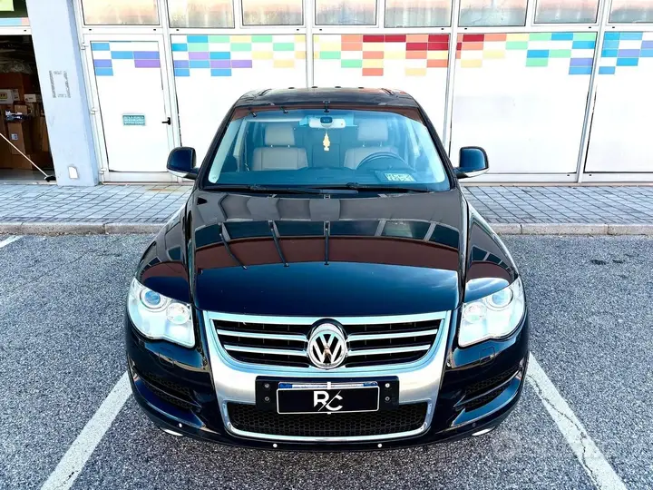 Volkswagen Touareg 2008 photo 2