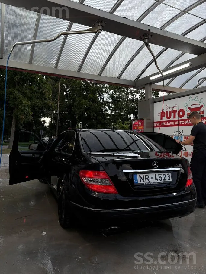 Mercedes-Benz C220 2007 photo 4