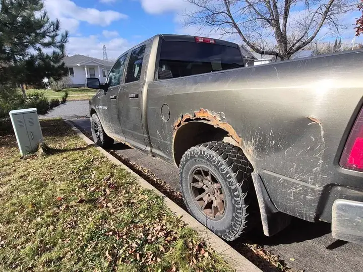 Dodge Ram 1500 2012 photo 2