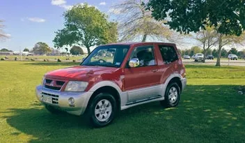 Mitsubishi Pajero 2003 photo 2