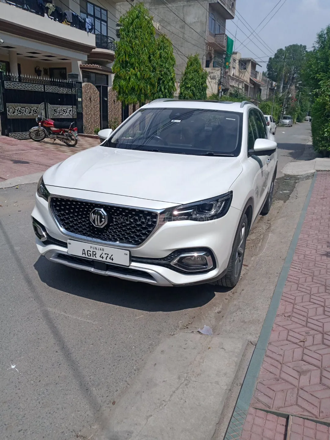 MG Hs