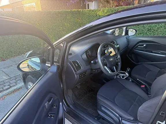 Kia Rio 2016 photo 2
