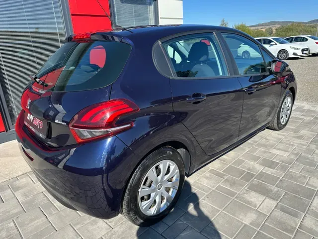 Peugeot 208 2018 photo 4