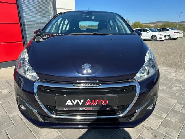 Peugeot 208 2018 photo 2
