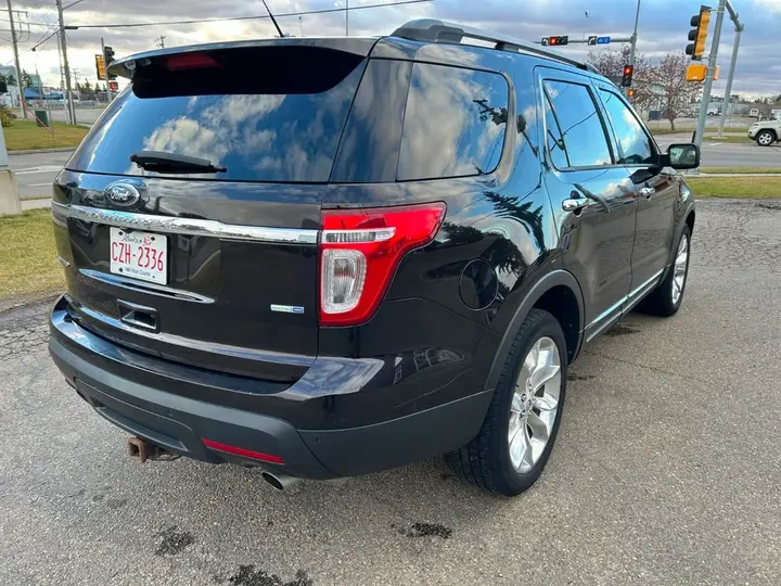 Ford Explorer 2013 photo 5