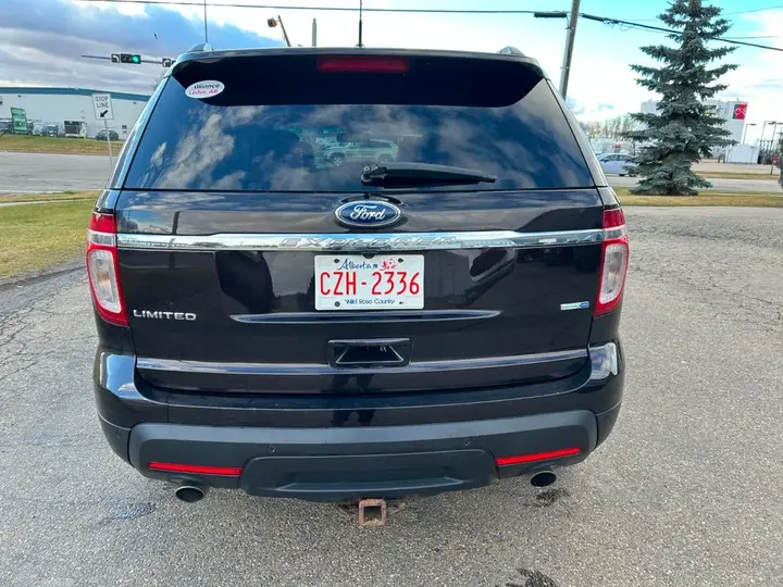Ford Explorer 2013 photo 4