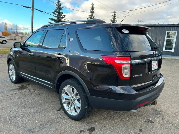 Ford Explorer 2013 photo 3