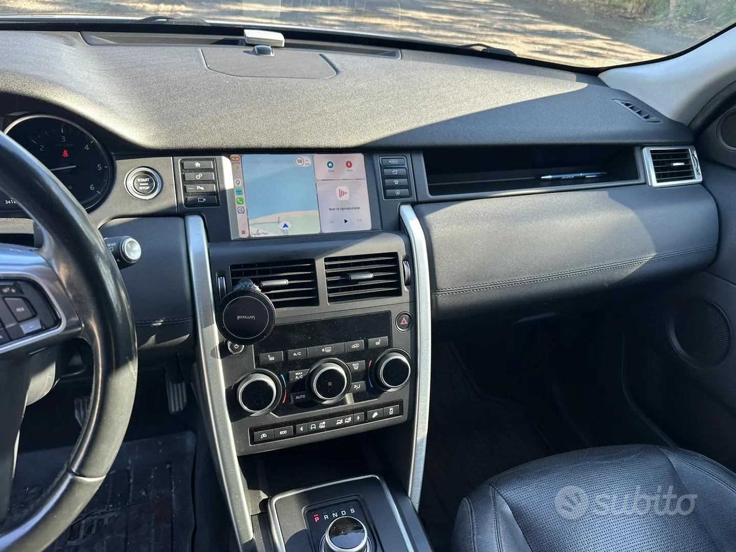 Land Rover Discovery Sport 2017 photo 4