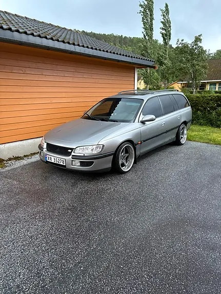 Opel Omega