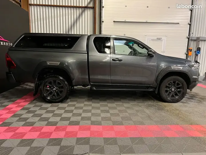 Toyota Hilux 2022 photo 4