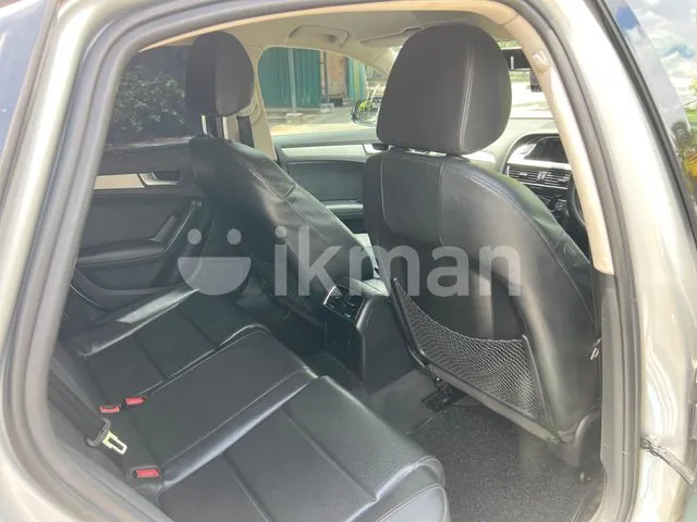 Audi A4 2011 photo 2