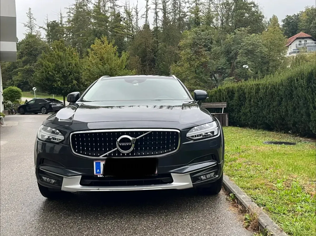 Volvo V90