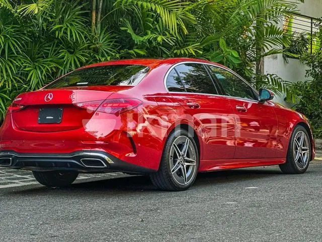 Mercedes-Benz C200 2023 photo 3